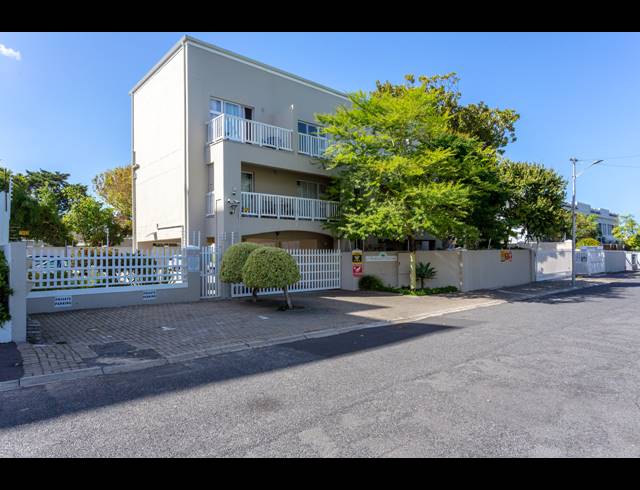 2 BEDROOM APARTMENT FOR SALE IN WYNBERG UPPER